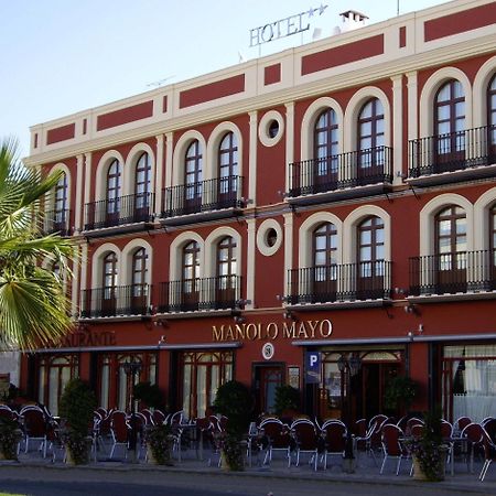 Hotel Manolo Mayo Los Palacios Y Villafranca Exterior photo