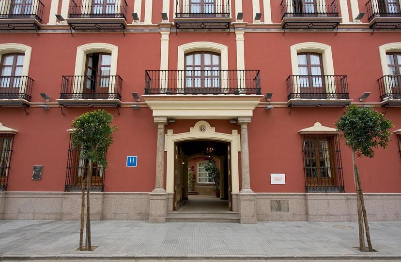 Hotel Manolo Mayo Los Palacios Y Villafranca Exterior photo